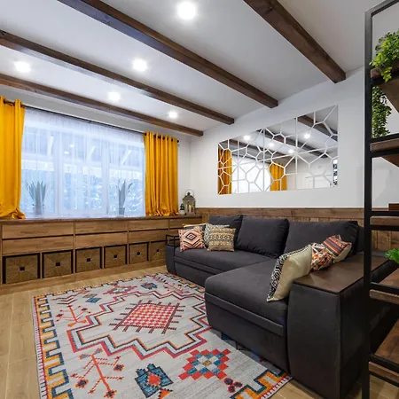 Freeman-3A - 4Місний Апартамент З Кухнею, Терасою, Грилем - На Увесь Перший Поверх Котеджу דירה