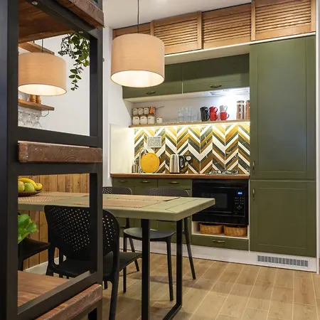 דירה Freeman-3A - 4Місний Апартамент З Кухнею, Терасою, Грилем - На Увесь Перший Поверх Котеджу בוקובל