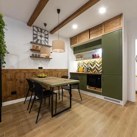 דירה Freeman-3A - 4Місний Апартамент З Кухнею, Терасою, Грилем - На Увесь Перший Поверх Котеджу