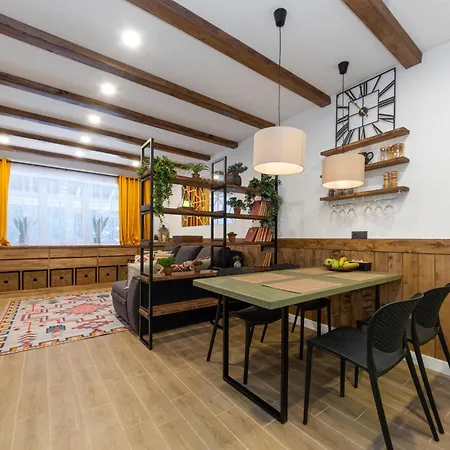 Freeman-3A - 4Місний Апартамент З Кухнею, Терасою, Грилем - На Увесь Перший Поверх Котеджу * בוקובל