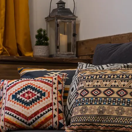 Apartmán двокімнатні апартаменти- увесь перший поверх котеджу Freeman-3а - є камін, тераса, гриль