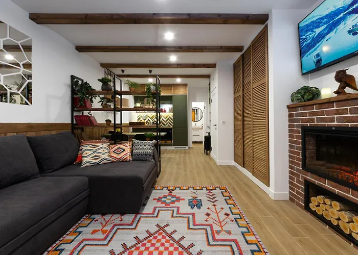 Apartment Freeman-3a 4місний з кухнею, терасою, грилем - на увесь перший поверх котеджу
